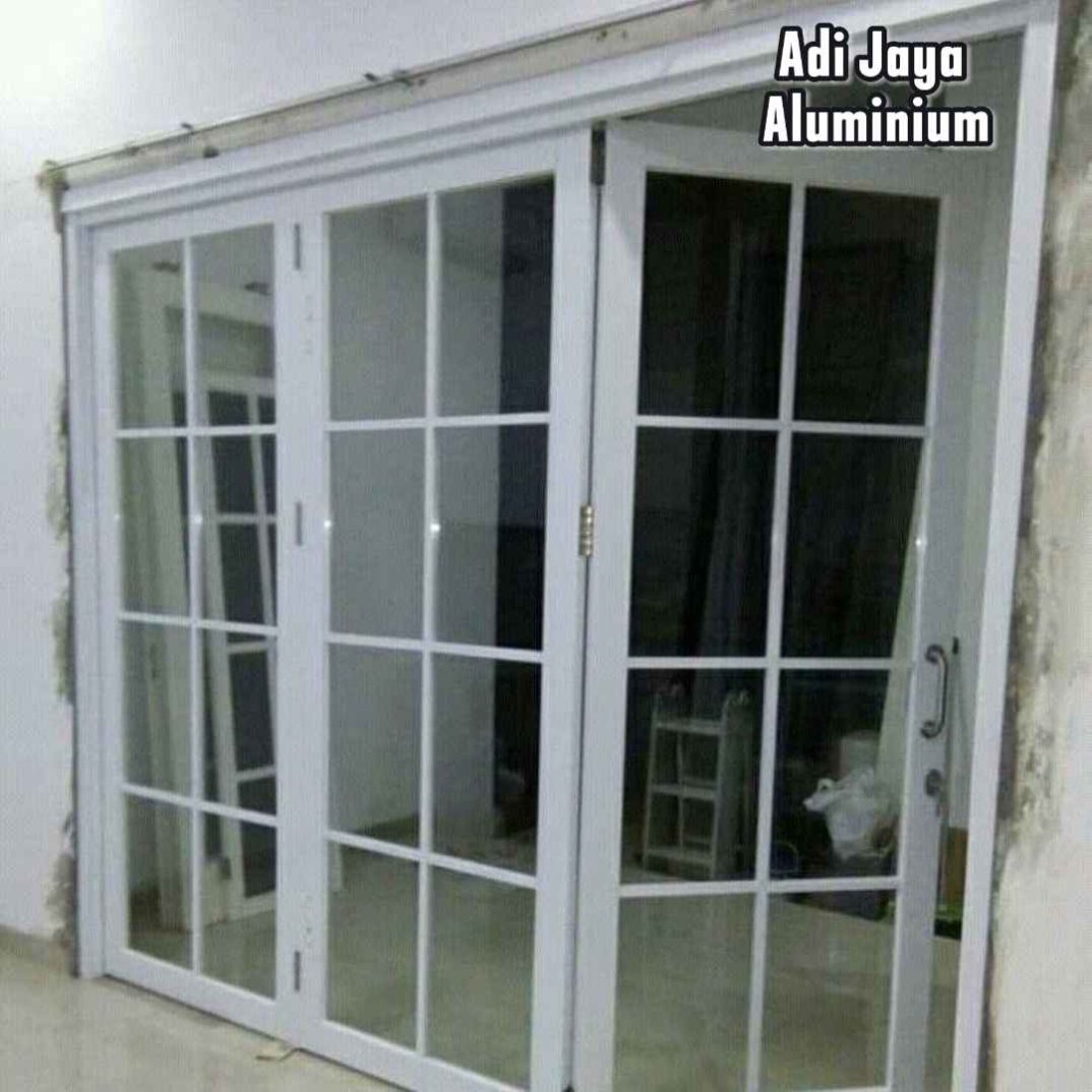 Jasa tukang spesialis kusen aluminium Kaliabang Bekasi Jasa tukang spesialis kusen aluminium Bekasi