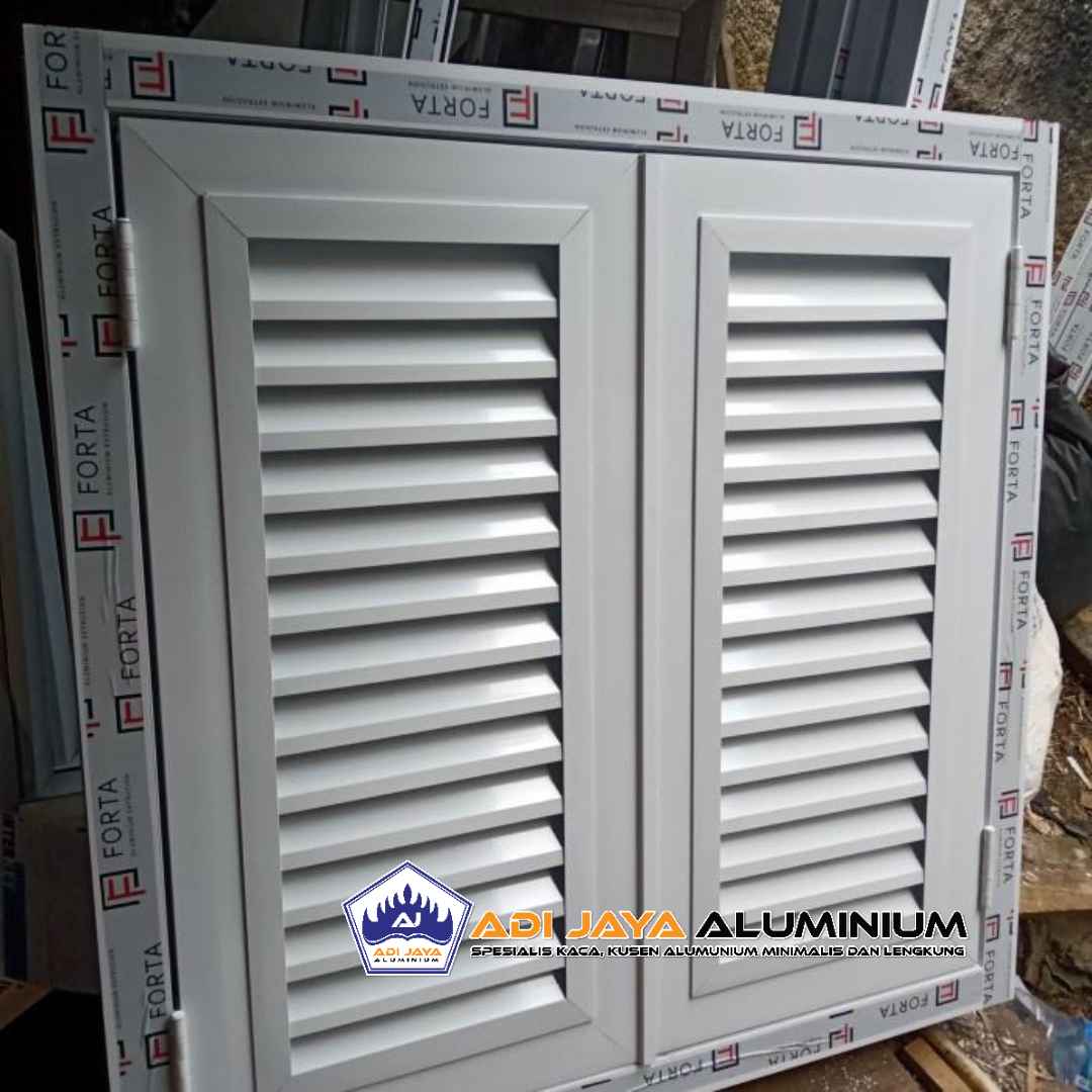 Jasa jendela jalusi aluminium anti karat untuk rumah minimalis