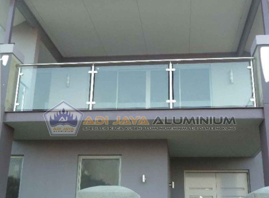Tukang Railing kaca balkon custom super awet Area Jakarta