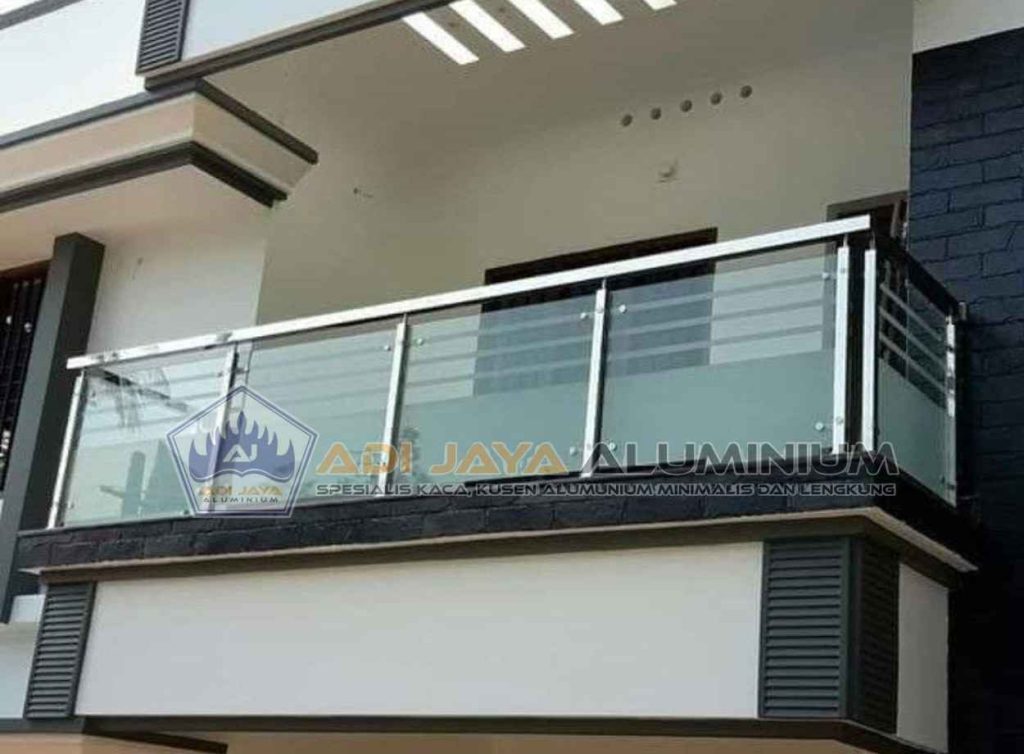 Tukang Railing kaca balkon custom super awet Area Jakarta