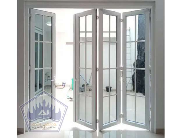 Toko aluminium finished good pintu lipat rumah minimalis rapi
