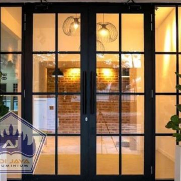 Jasa pintu finished good proyek cafe terdekat jakarta